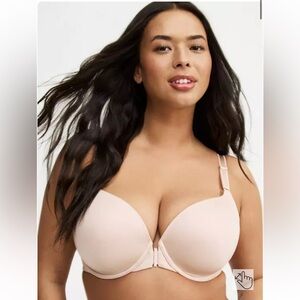 Torrid XO Plunge push-up front-close bra